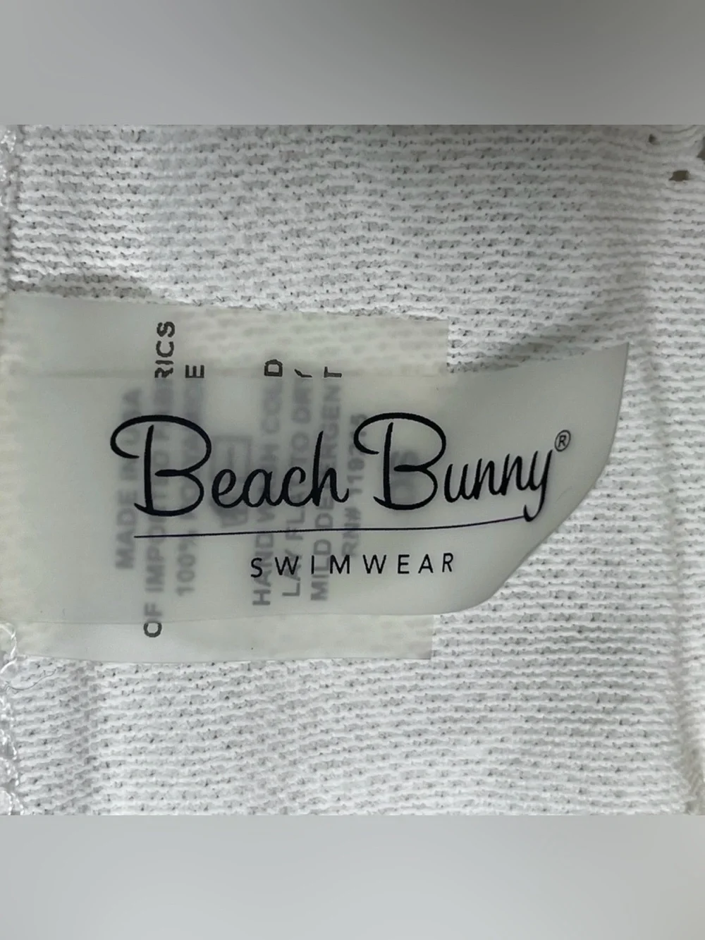 Beach Bunny Tie-Front top fringe summer
White one size - Picture 6 of 7